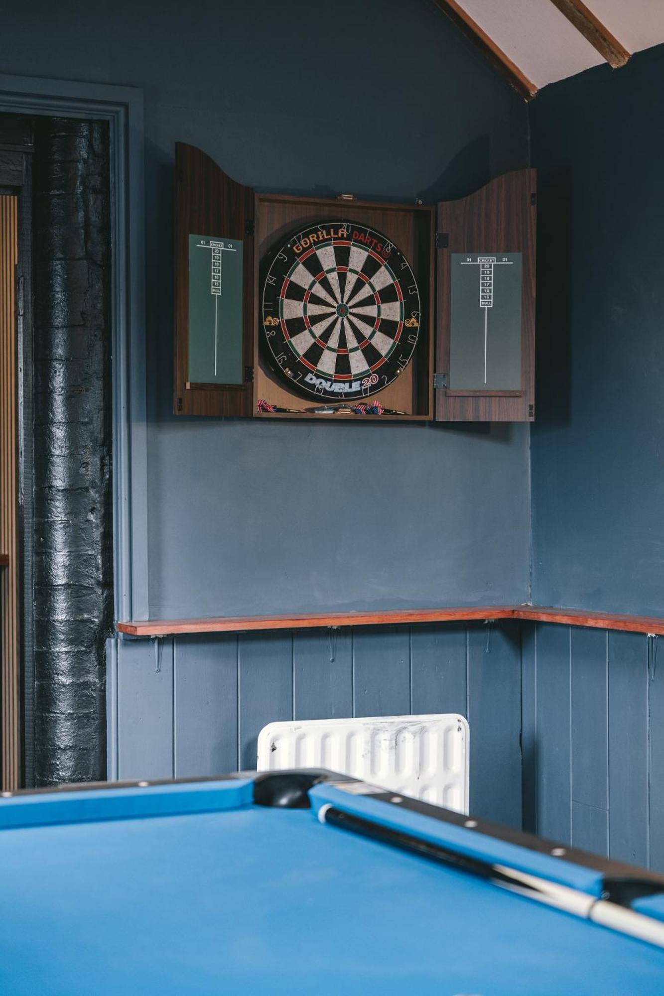 House With A Cinema And Games Room, Sleeps 17 Shrewsbury Exterior photo