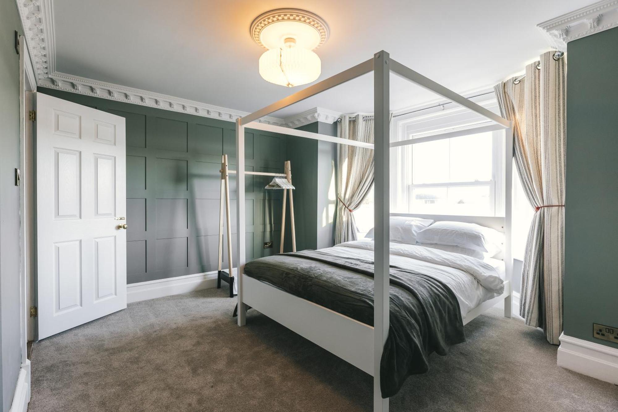 House With A Cinema And Games Room, Sleeps 17 Shrewsbury Exterior photo